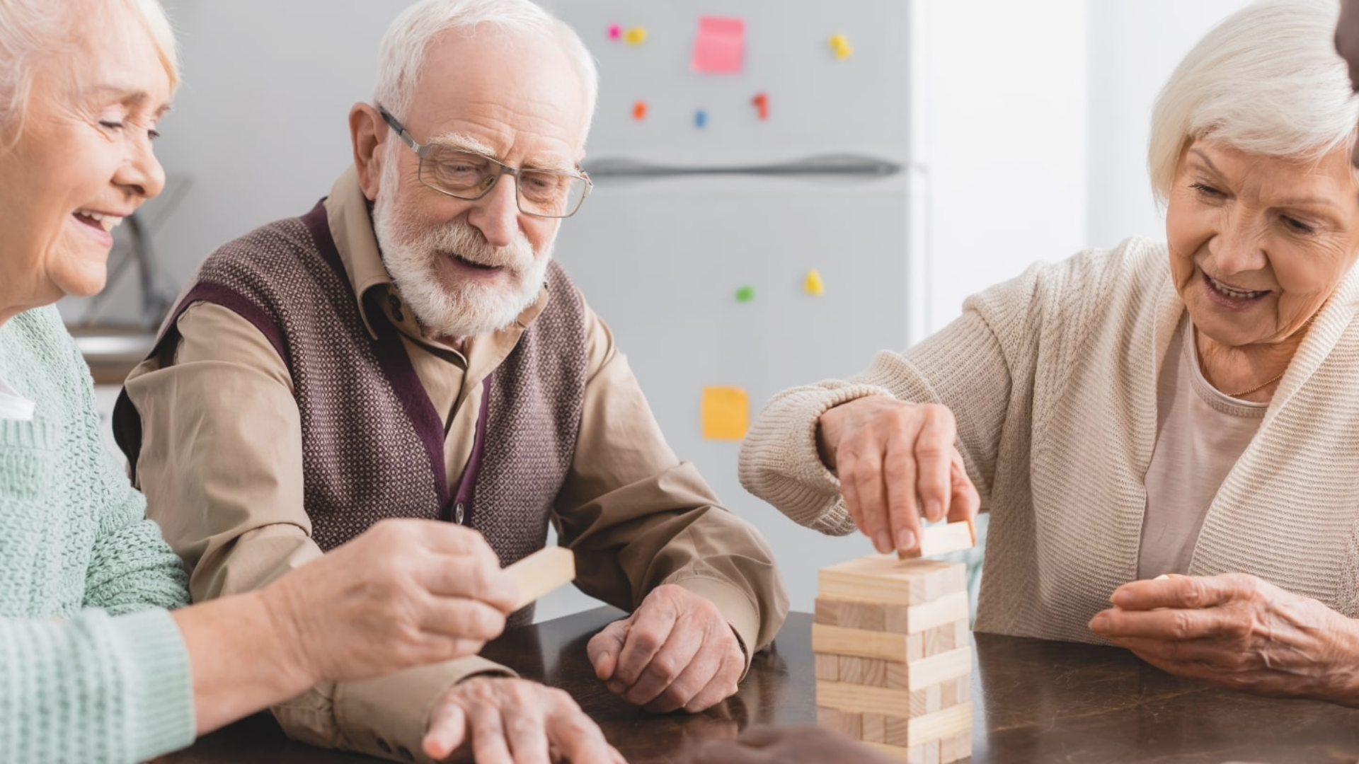  Âge d'or plein de soutien et de dignité